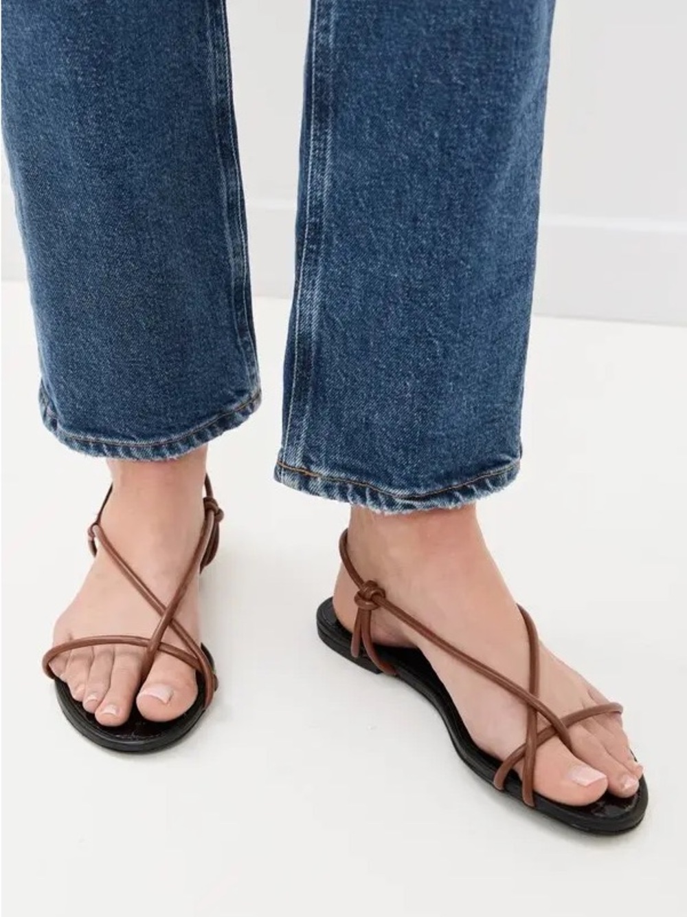 Schutz Malta Flat Sandals In Sauvage Size 8.5 Croc Embossed Strappy Shoes